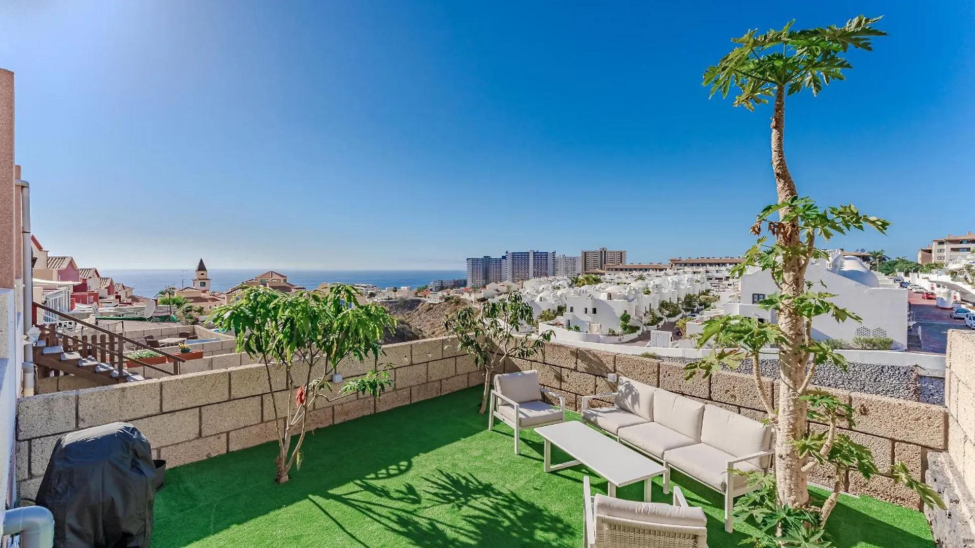 Exclusive New Townhouse In Playa Paraiso 아데제 스페인